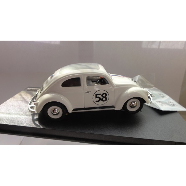 VOLKSWAGEN BEETLE HERBIE PINK KAR REF CV 060