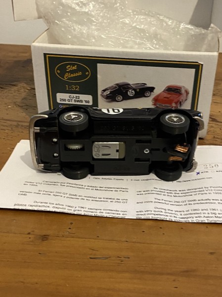 Ferrari 250 GT SWB  Le Mans 1960 Slot Classic CJ-22 RTR