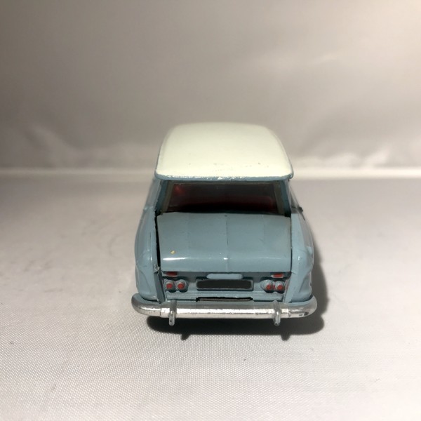 Ami 6 Citroen bleu toit blanc Dinky Toys  réf 557