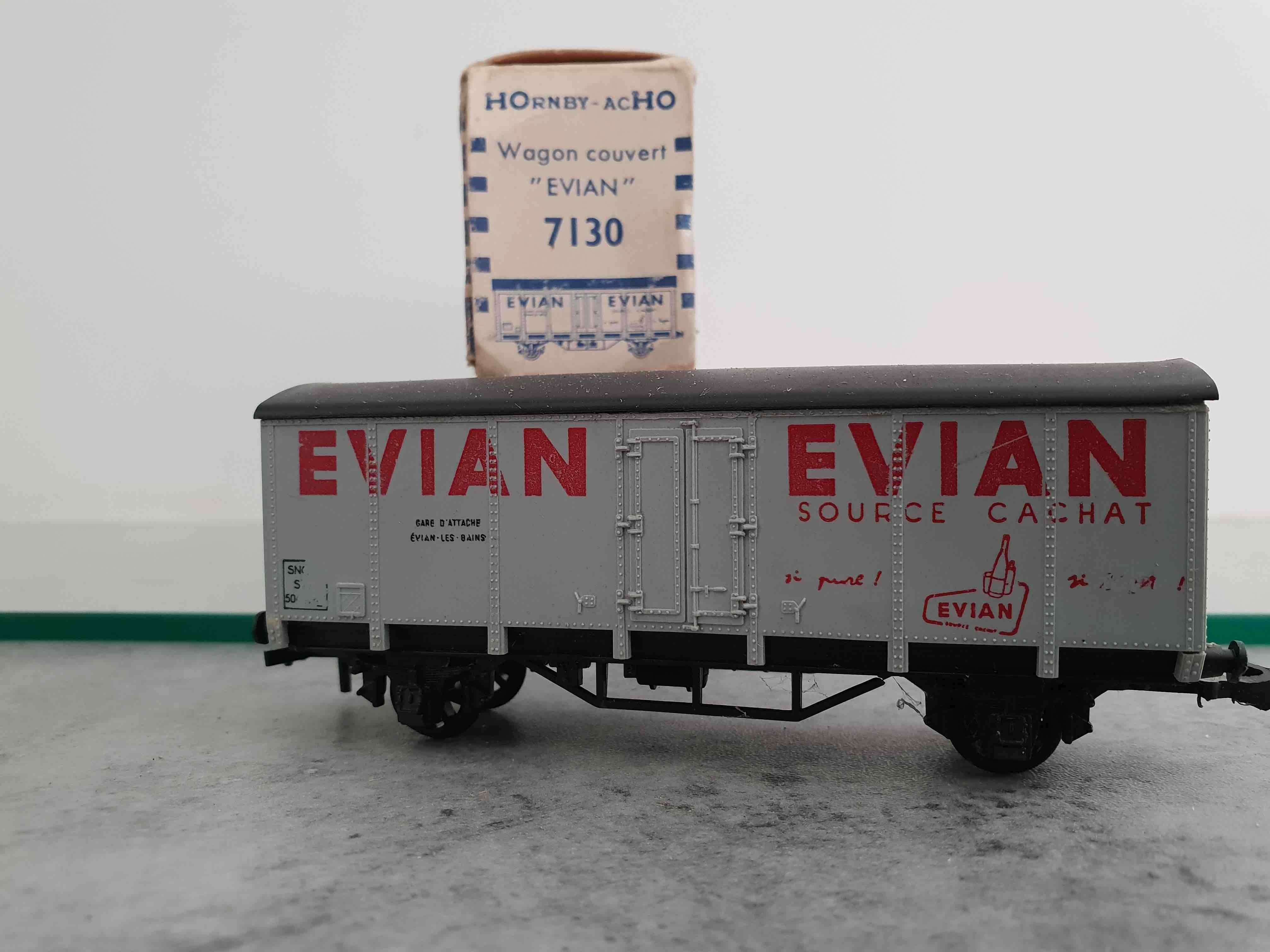 HORNBY 7130 WAGON EVIAN