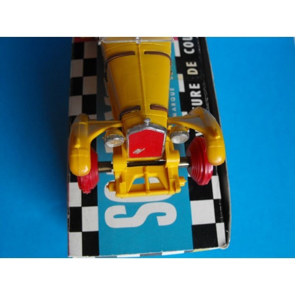 ALFA ROMEO 8C SCALEXTRIC FRANCE JAUNE