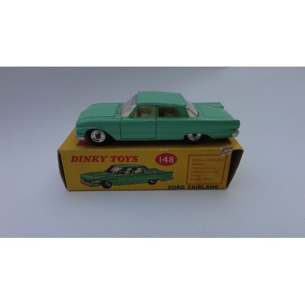 FORD FAIRLANE VOITURE DINKY TOYS  RÉF 148