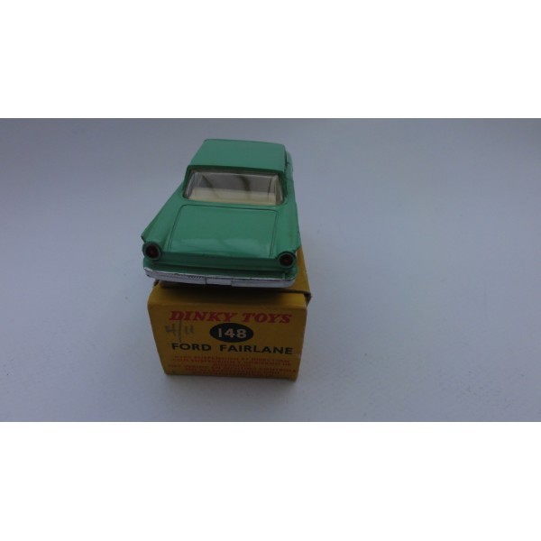 FORD FAIRLANE VOITURE DINKY TOYS  RÉF 148