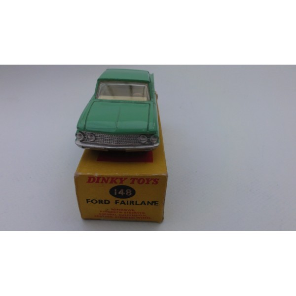 FORD FAIRLANE VOITURE DINKY TOYS  RÉF 148