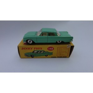 FORD FAIRLANE VOITURE DINKY TOYS  RÉF 148