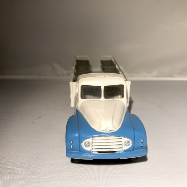 03.Citroen  P 55 Camion laitier DINKY TOYS