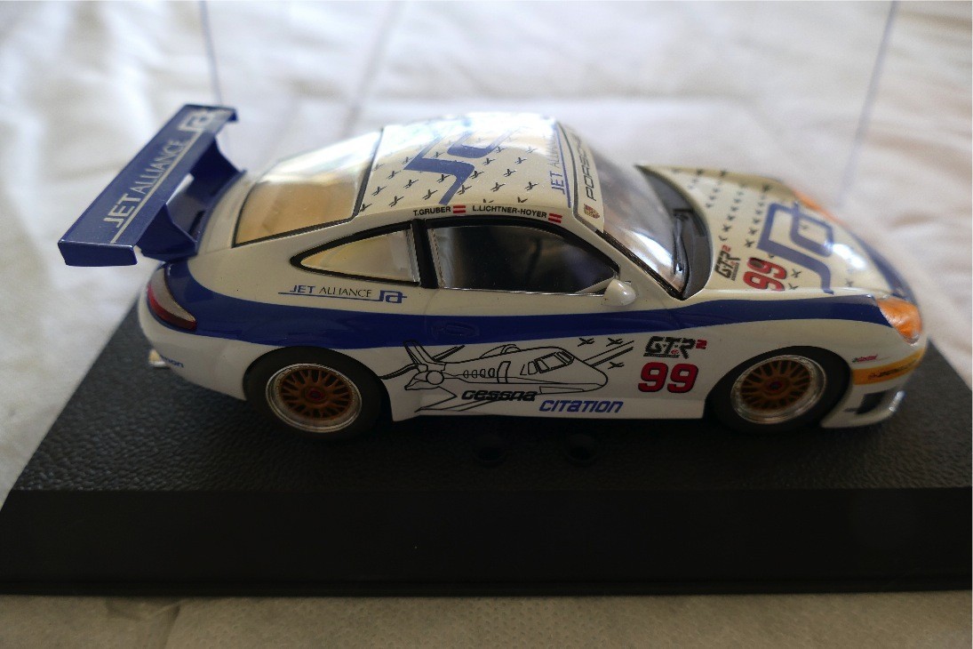 SCALEXTRIC REF 2786 PORSCHE GT3 R