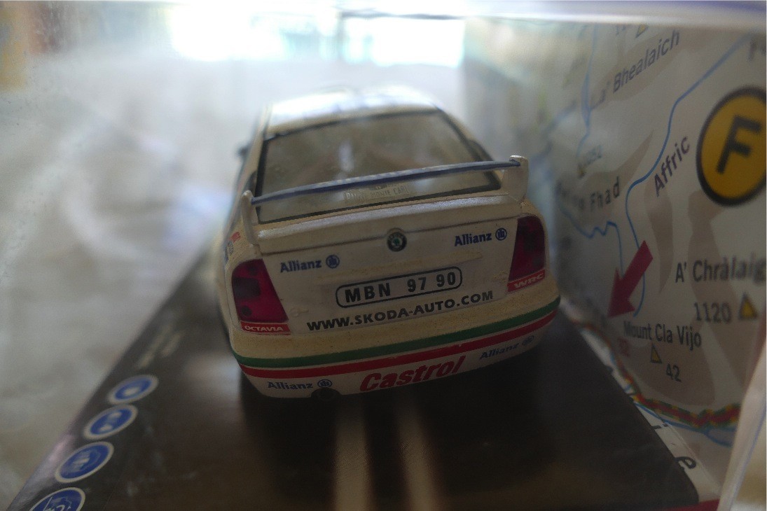 SCALEXTRIC REF 6066 SKODA OCTAVIA WRC « MONTECARLO 2001 »