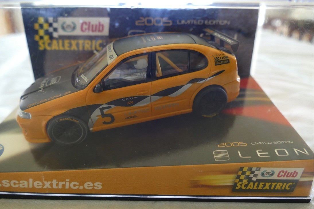 SCALEXTRIC REF 6169 SEAT LEON LIMITED EDITION 2005