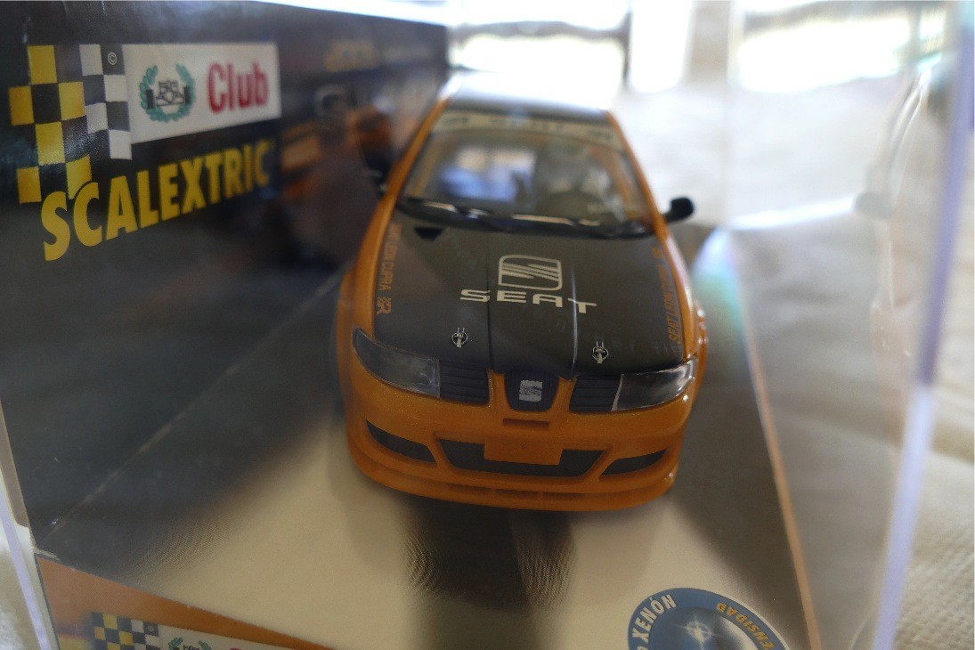 SCALEXTRIC REF 6169 SEAT LEON LIMITED EDITION 2005