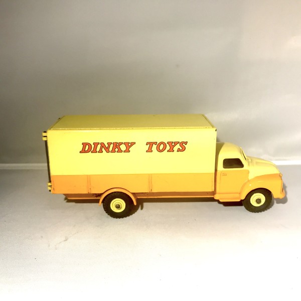 Bedford Pallet Jekta Van DINKY TOYS 930