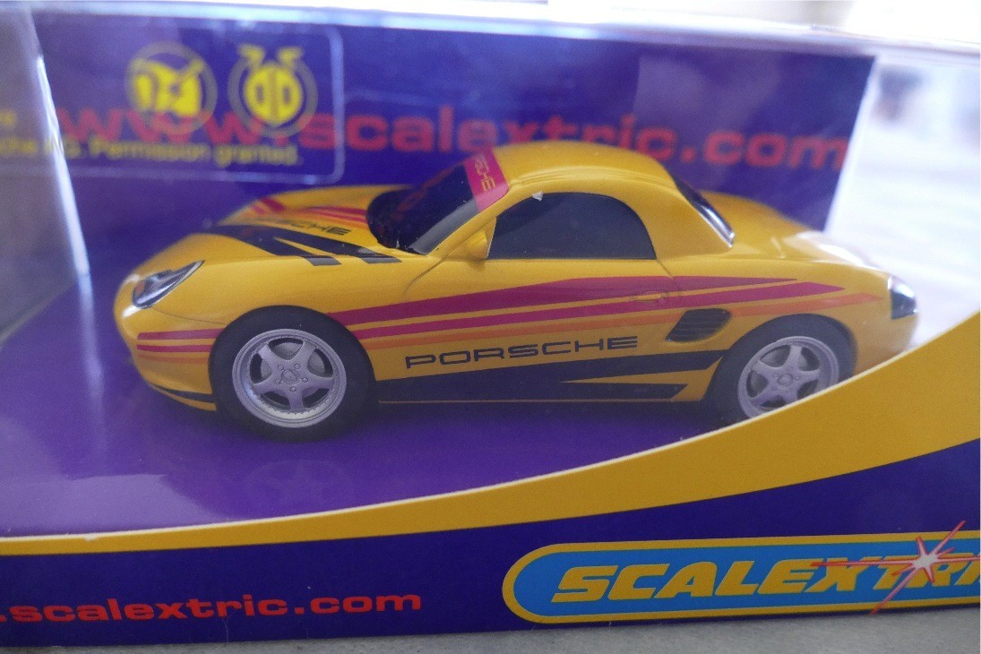 SCALEXTRIC REF C2479 PORSCHE BOXSTER « YELLOW 04 »