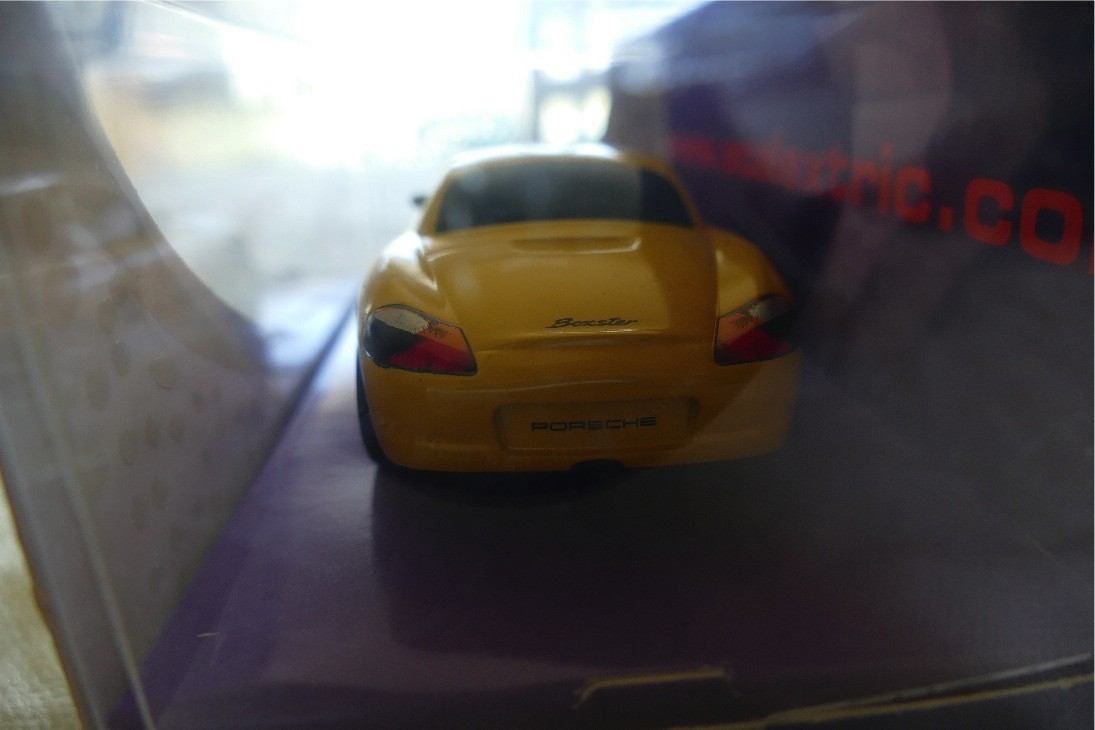 SCALEXTRIC REF C2479 PORSCHE BOXSTER « YELLOW 04 »