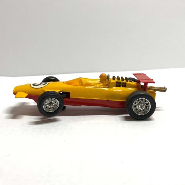 Lotus F1 avec aileron Coque jaune Chassis rouge JOUEF 356