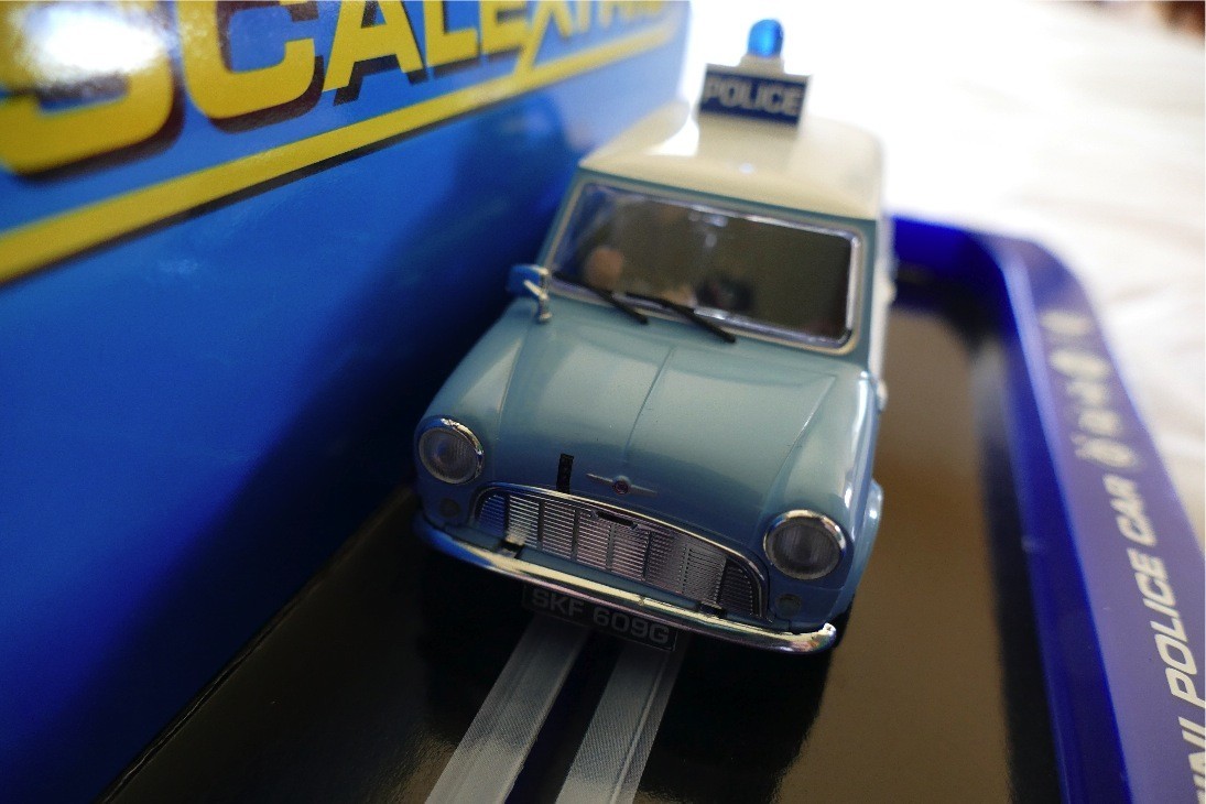 SCALEXTRIC REF C3213 MORRIS MINI POLICE CAR