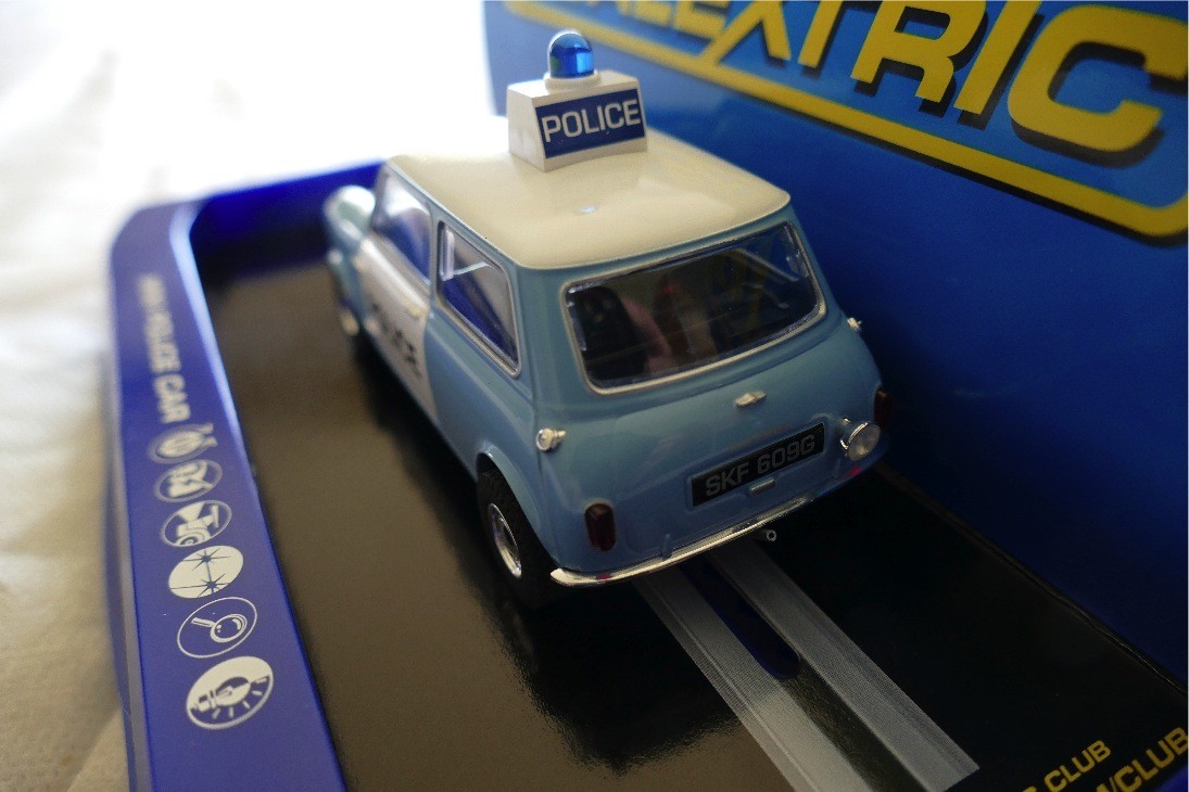 SCALEXTRIC REF C3213 MORRIS MINI POLICE CAR