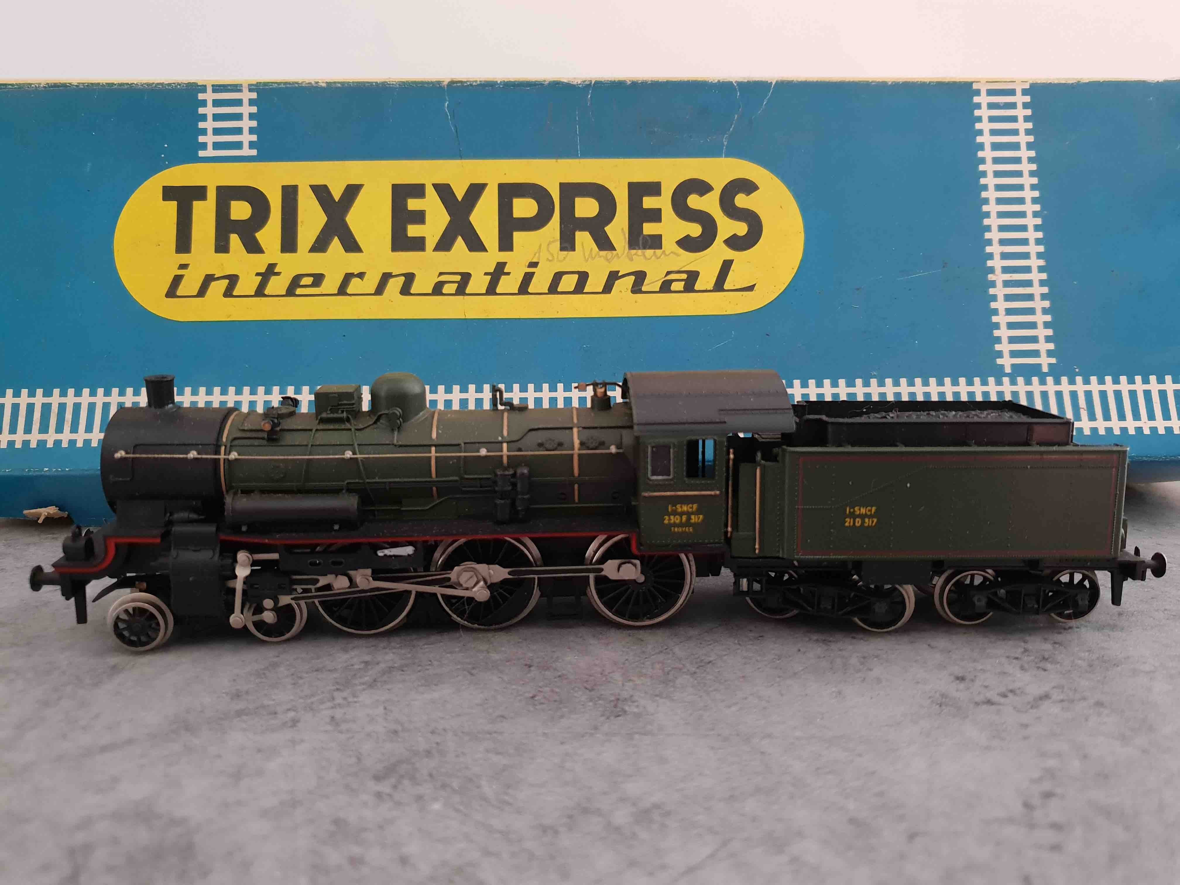TRIX EXPRESS 2406 LOCOMOTIVE