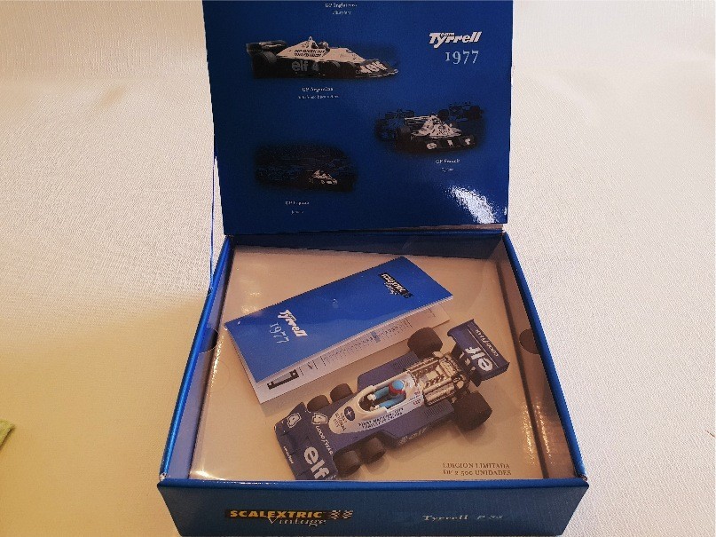 SCALEXTRIC REF 6059 COFFRET TYRELL P-34 « VINTAGE »