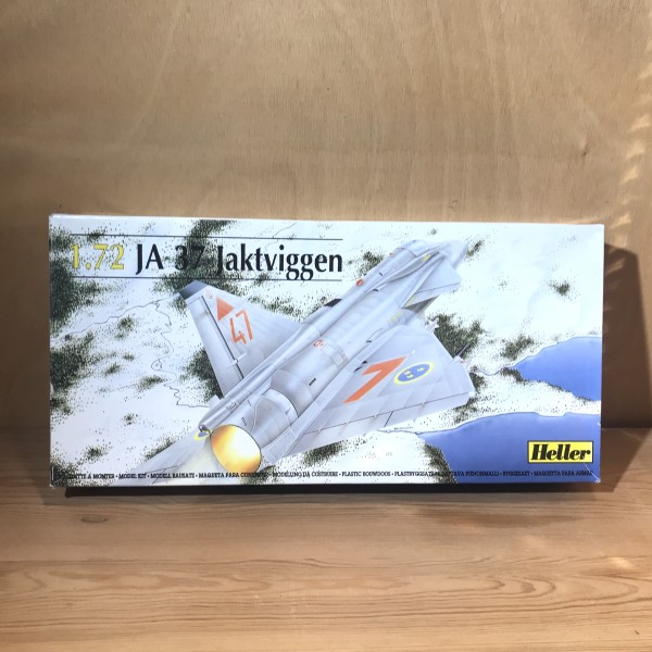 JA-37 Jaktviggen HELLER Réf 80309