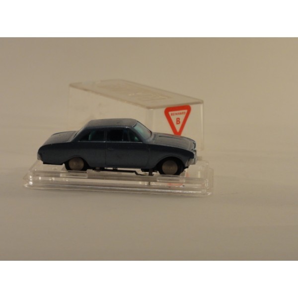 VOITURE RASANT HO SLOT CAR  FORD TAUNUS