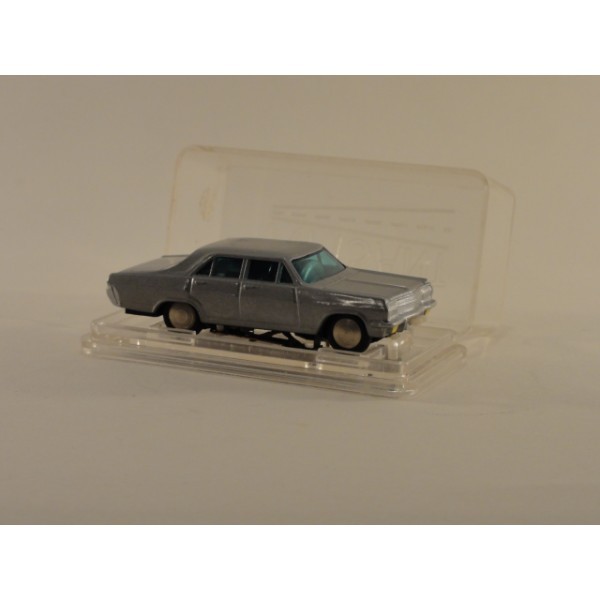 VOITURE RASANT HO SLOT CAR  OPEL ADMIRAL