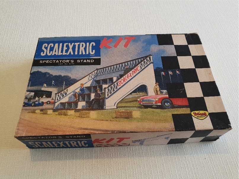 SCALEXTRIC REF K 705 SPECTATOR’S STAND  TRIBUNE EN KIT