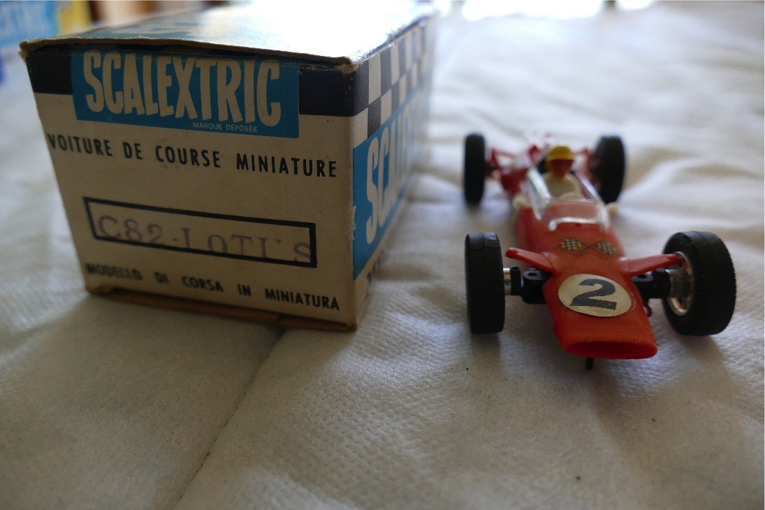 SCALEXTRIC C82 LOTUS FRANCE ORANGE