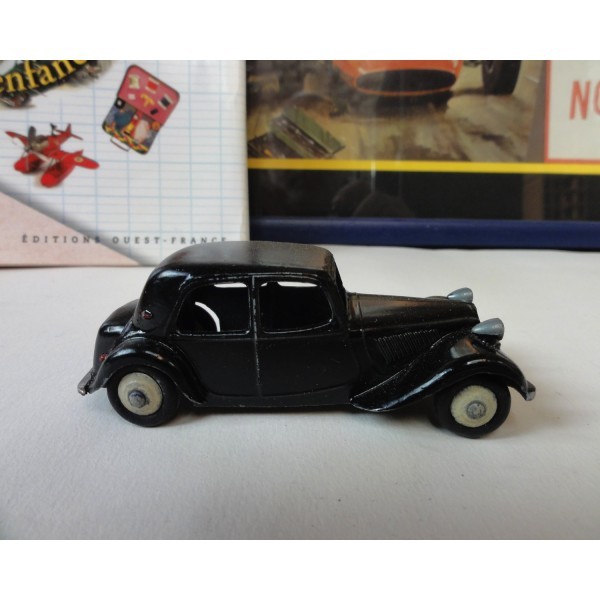 VOITURE CITROEN 11 BL MALLE BOMBÉE NOIRE DINKY TOYS RÉF 24N