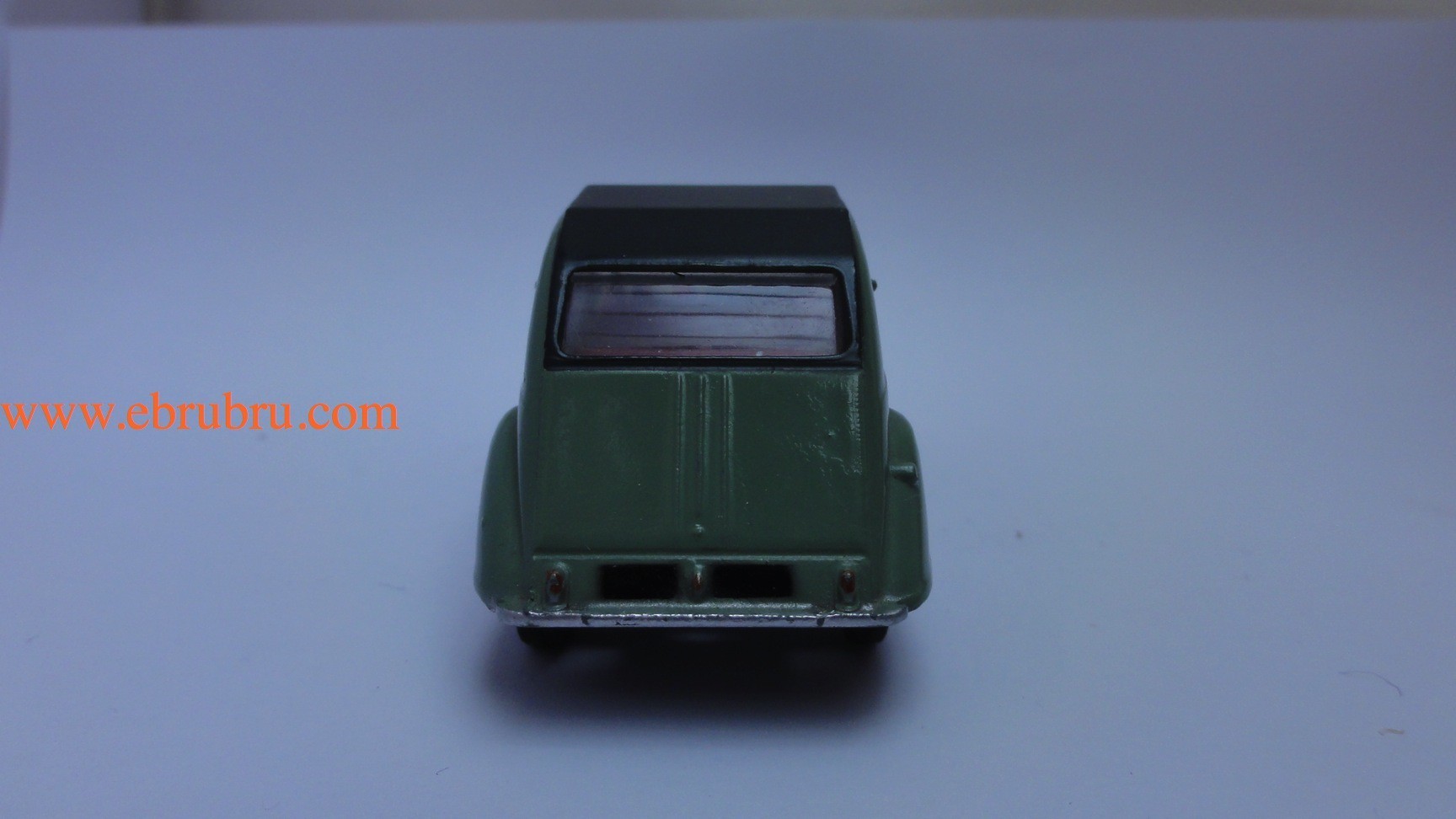 Voiture 2CV azam verte dinky toys réf 558