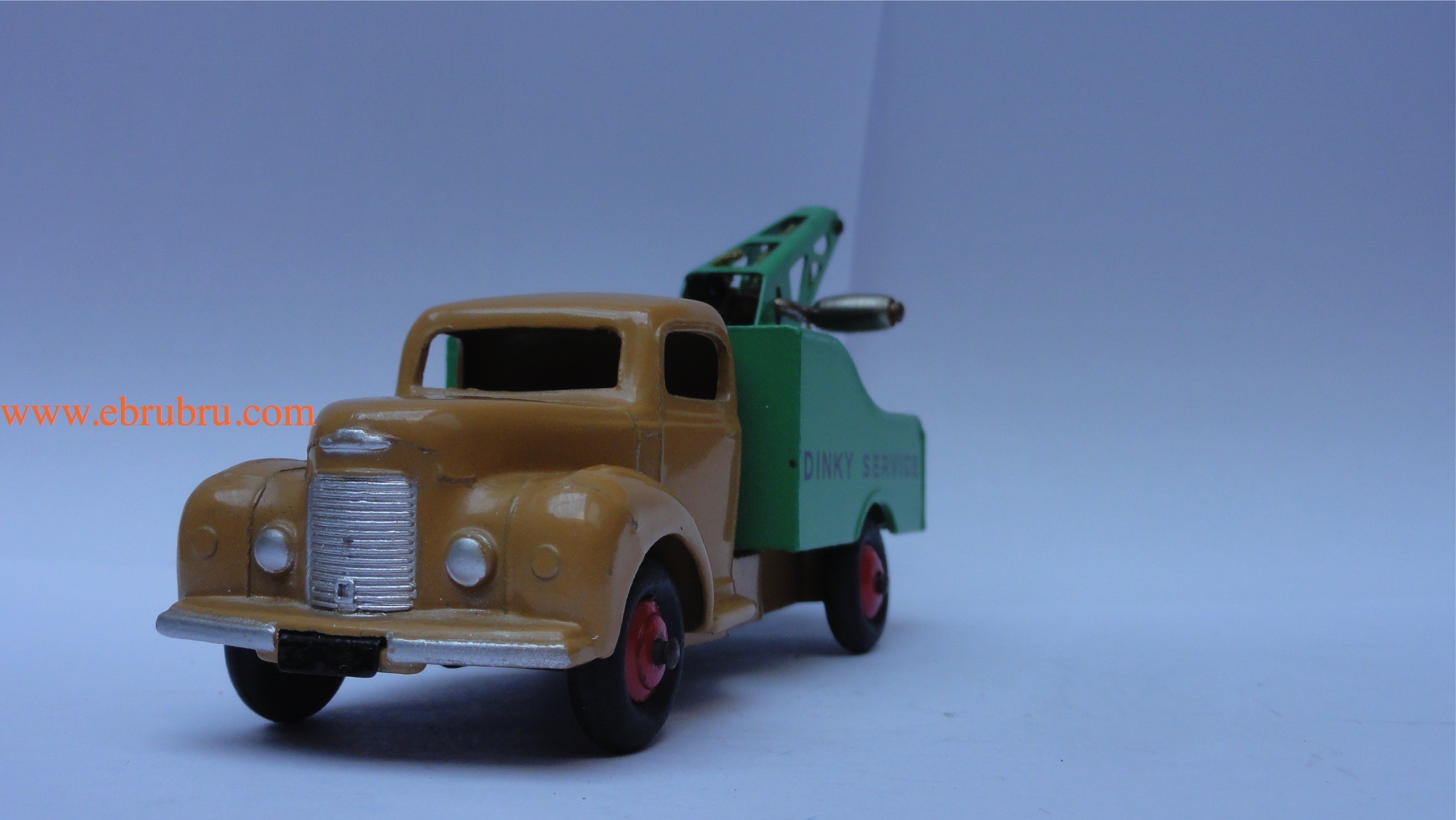 Camion Dinky service dinky toys commer réf 430