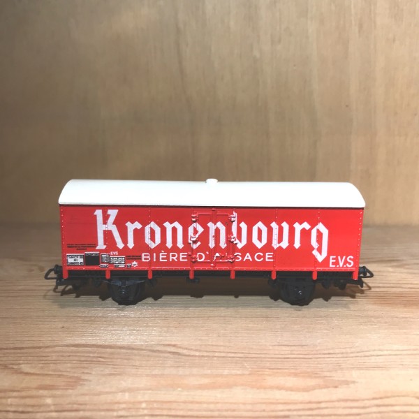 wagon couvert métallique Kronembourg Jouef