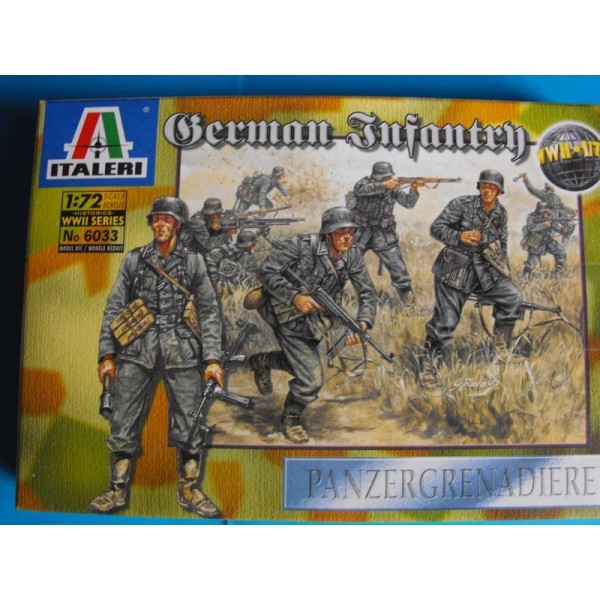 GERMAN   PANZERGRENADIERE  WWII ITALERI