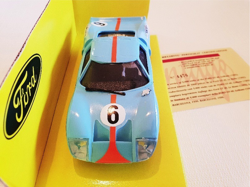 FORD GT40 VINTAGE SCALEXTRIX REF 83940