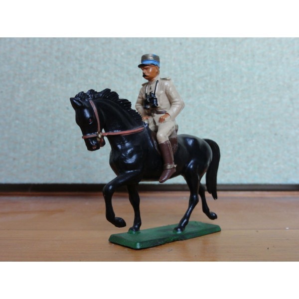 CAVALIER FRANCAIS COMMANDANT SUR CHEVAL NOIR STARLUX