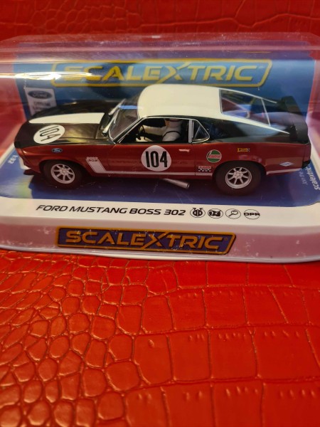 Ford Mustang Boss 302 SCALEXTRIC C3926