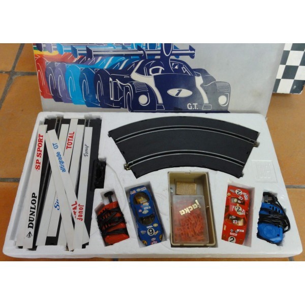 COFFRET JOUEF RÉF 3012 FORD GT 40 ROUGE ET MATRA JET BLEU