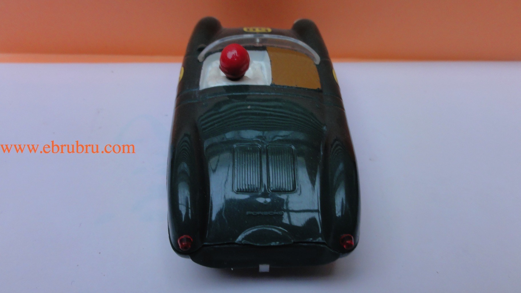 Porsche spyder vert Scalextric ref C61