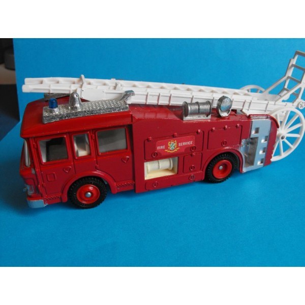 CAMION DE POMPIER ERF DINKY TOYS