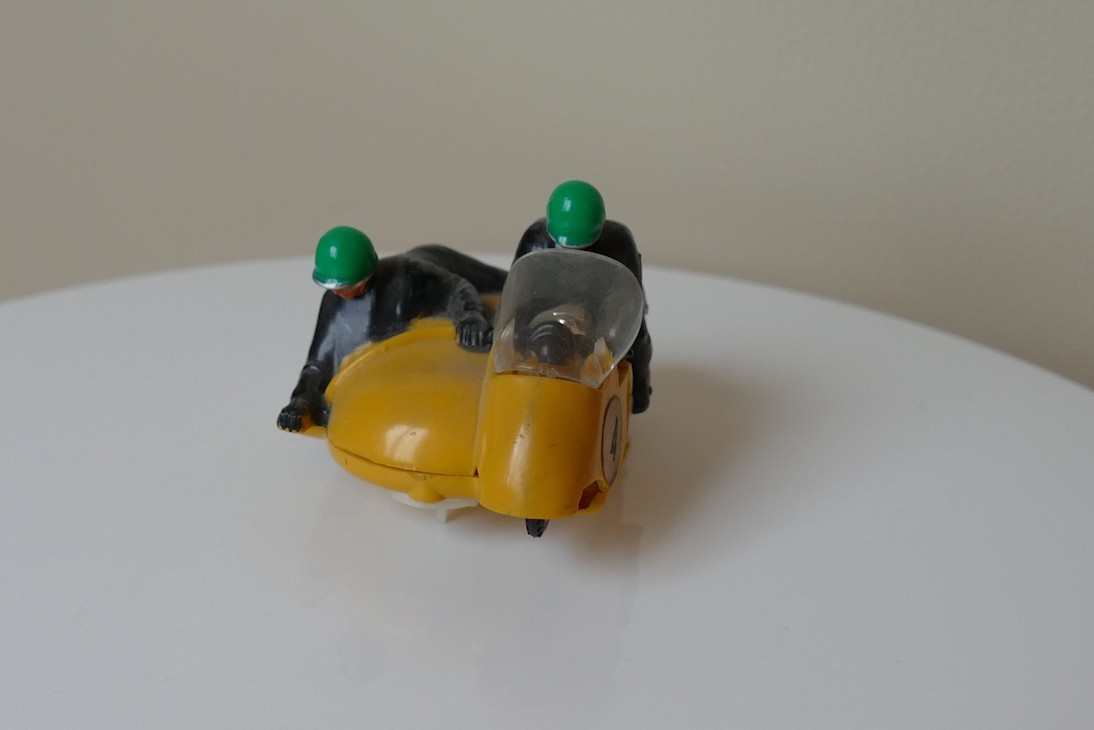 Hurricane jaune Scalextric side car ref  B2