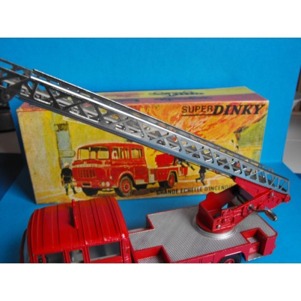 GRANDE ECHELLE D'INCENDIE BERLIET DINKY TOYS FRANCE