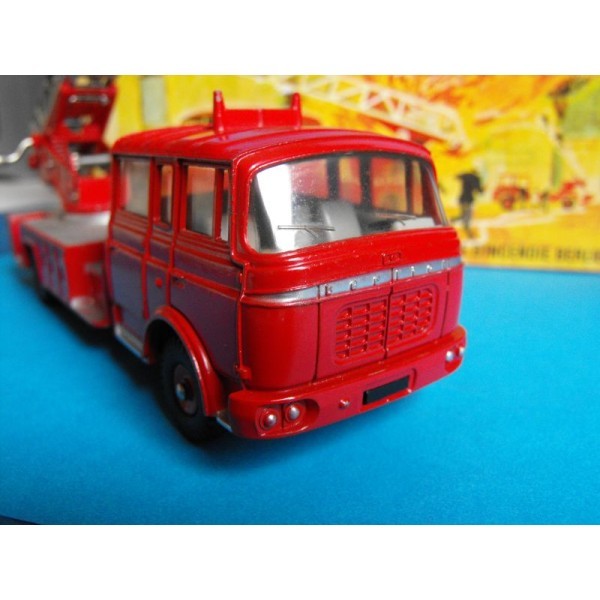 GRANDE ECHELLE D'INCENDIE BERLIET DINKY TOYS FRANCE