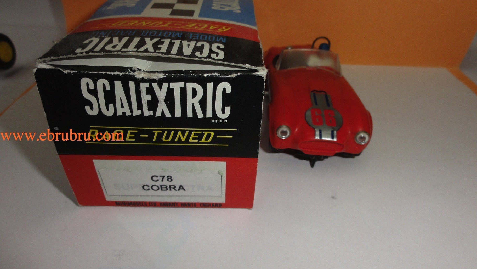 AC Cobra rouge scalextric ref C78