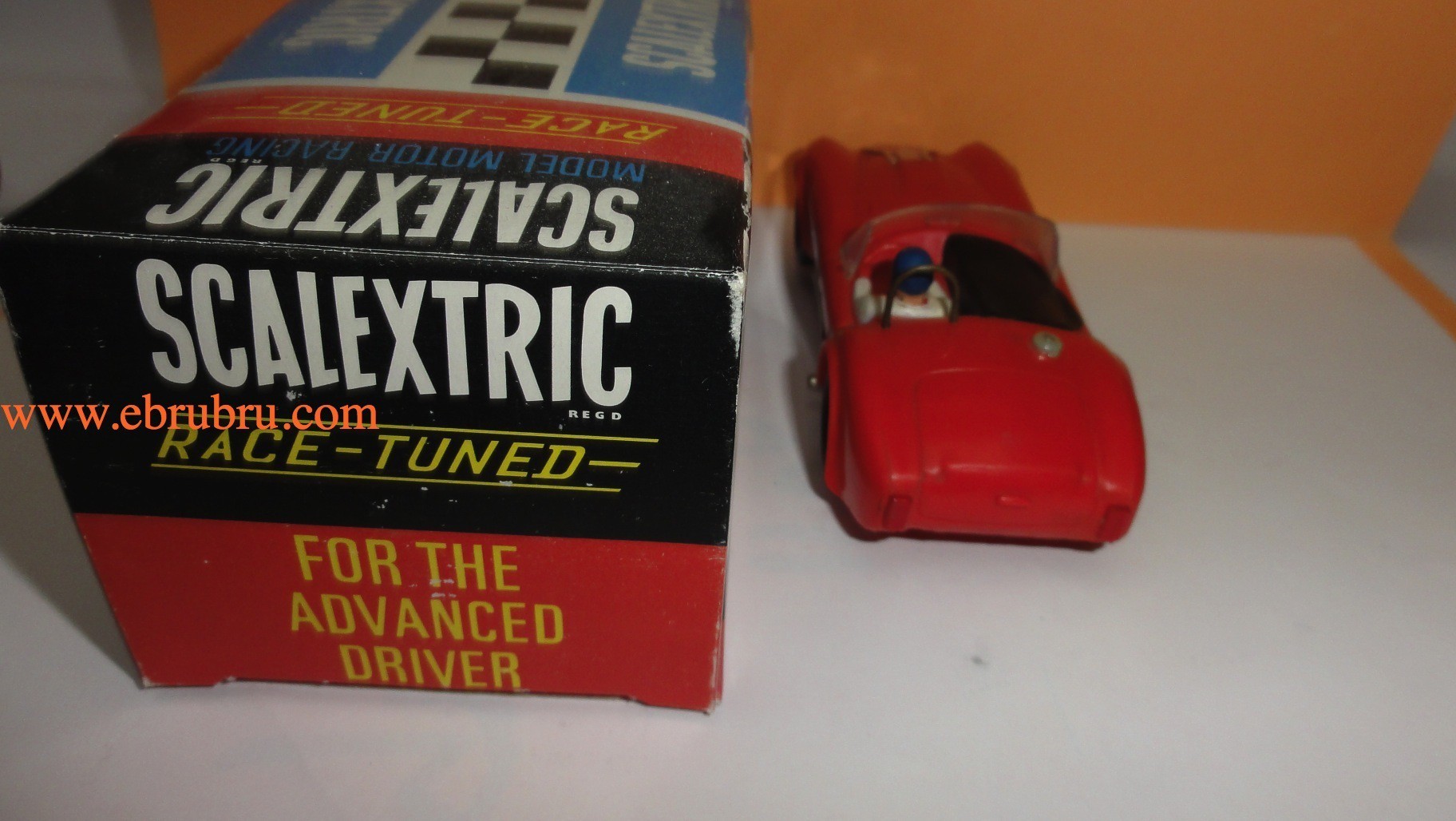 AC Cobra rouge scalextric ref C78