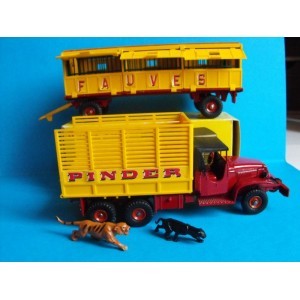 GMC CIRQUE PINDER DINKY TOYS