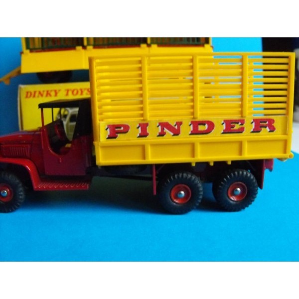 GMC CIRQUE PINDER DINKY TOYS