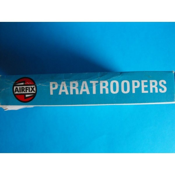 AIRFIX BLUE BOX  PARATROOPERS