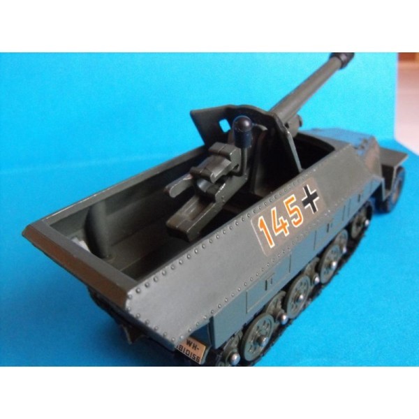 TANK DESTROYER/SDKFZ ALLEMAND DINKY TOYS