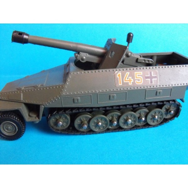 TANK DESTROYER/SDKFZ ALLEMAND DINKY TOYS