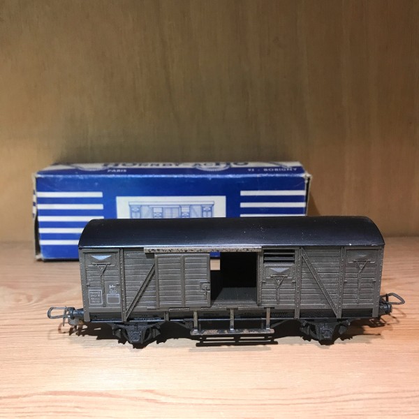 Wagon couvert Hornby