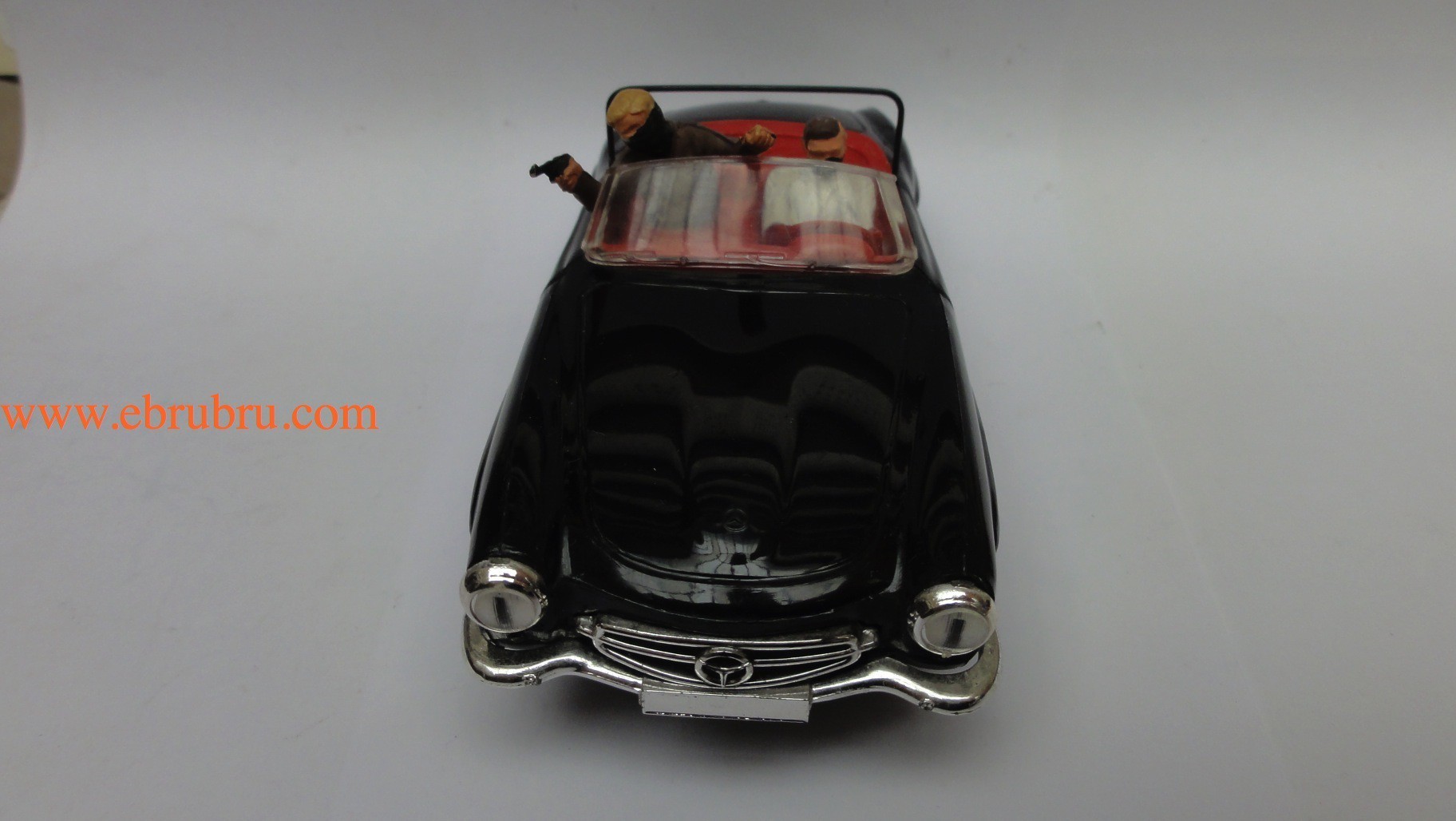 Mercedes 190 SL noire James Bond 007 Scalextric C98